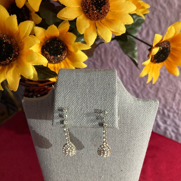 Earrings - Picture 16 of 16